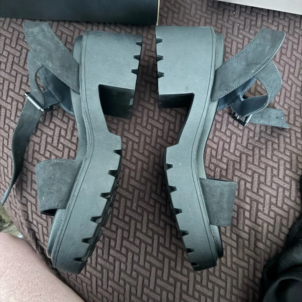 Torrid Black Women's Sandals - Picture 2 of 4